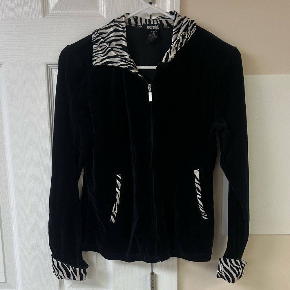 Metrostyle Zebra Black Velour Zip Up Sweatshirt Jacket
